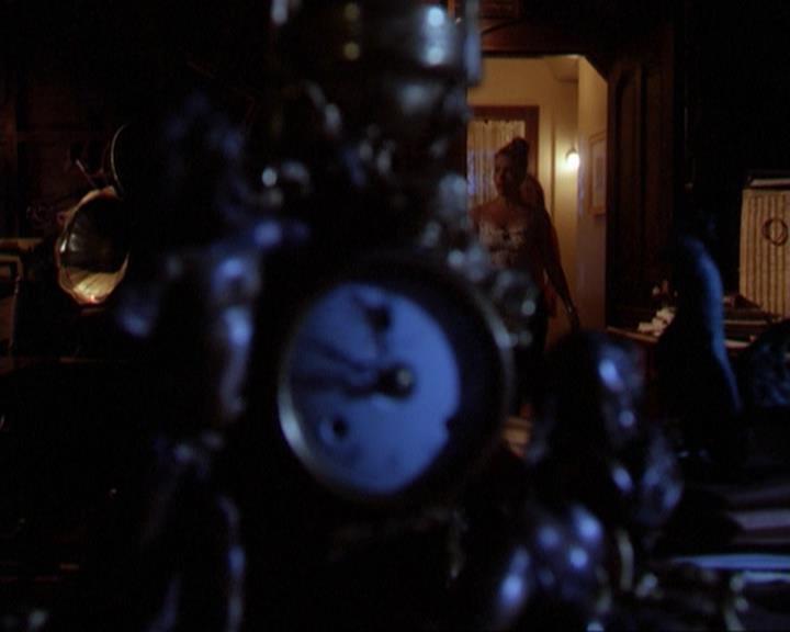 Charmed-Online_dot_net-3x02MagicHour0681.jpg Charmed-Online_dot_net-3x02MagicHour0681.jpg