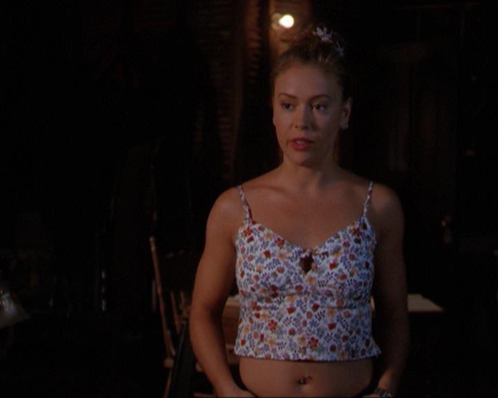 Charmed-Online_dot_net-3x02MagicHour0692.jpg