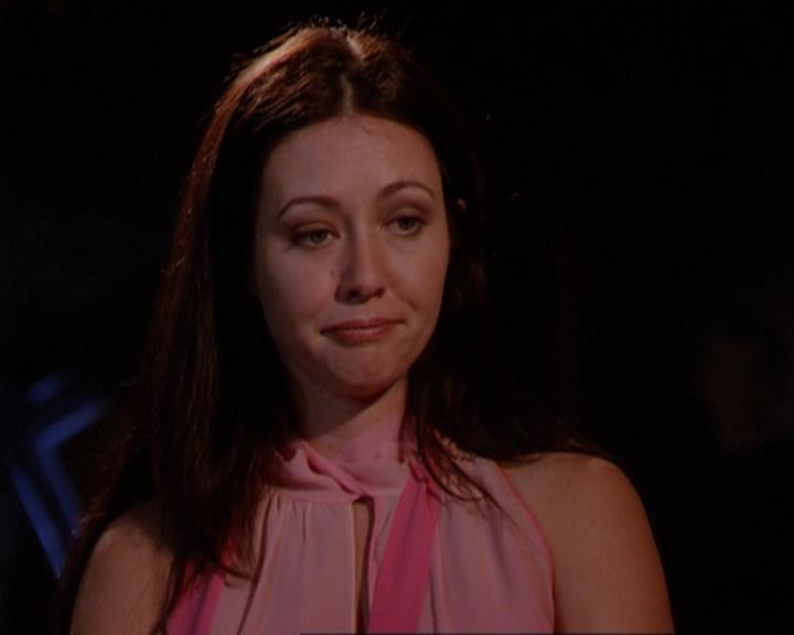 Charmed-Online_dot_net-3x02MagicHour0737.jpg