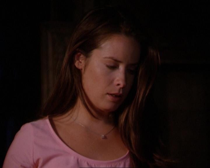 Charmed-Online_dot_net-3x02MagicHour0740.jpg Charmed-Online_dot_net-3x02MagicHour0740.jpg