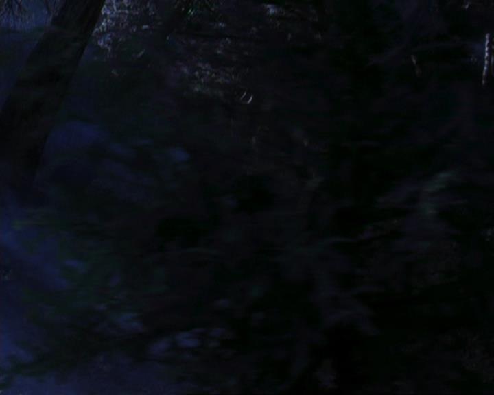 Charmed-Online_dot_net-3x02MagicHour0860.jpg