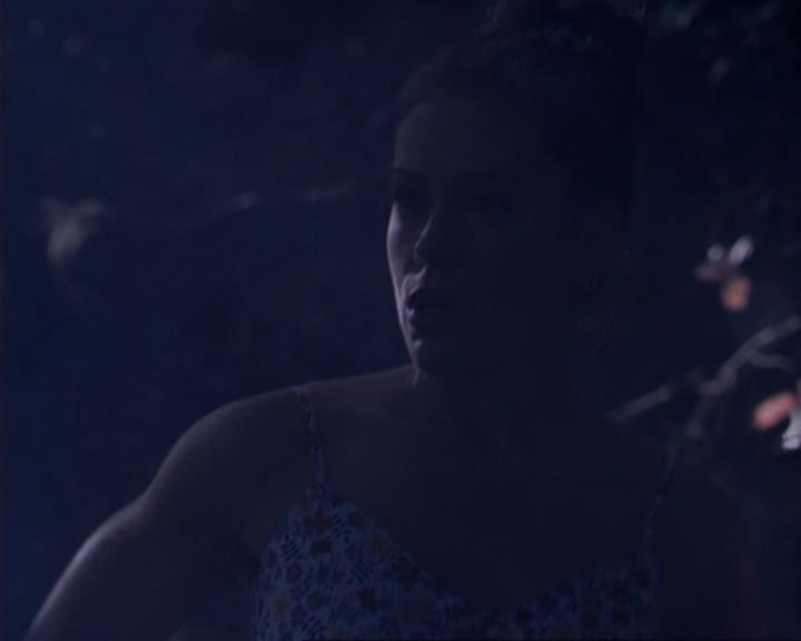 Charmed-Online_dot_net-3x02MagicHour0874.jpg