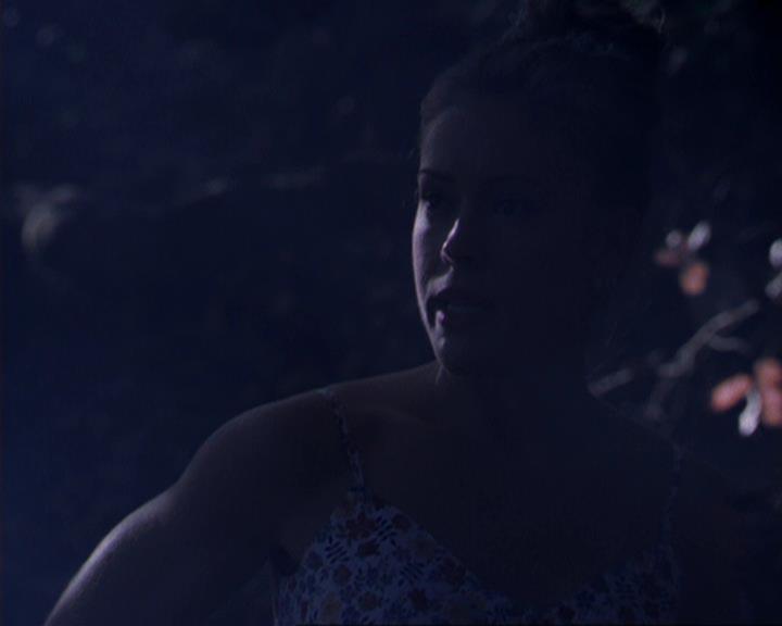 Charmed-Online_dot_net-3x02MagicHour0875.jpg