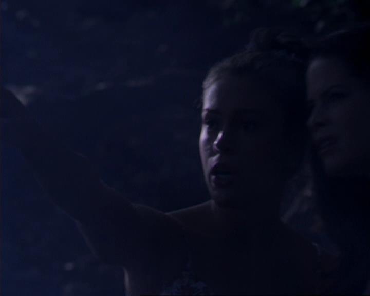 Charmed-Online_dot_net-3x02MagicHour0876.jpg