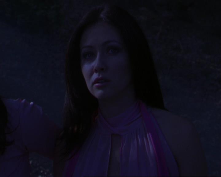 Charmed-Online_dot_net-3x02MagicHour0879.jpg