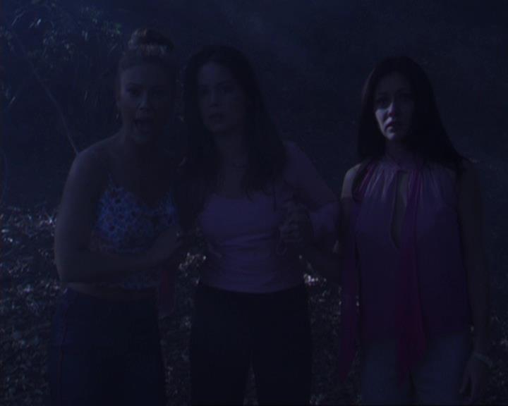 Charmed-Online_dot_net-3x02MagicHour0890.jpg