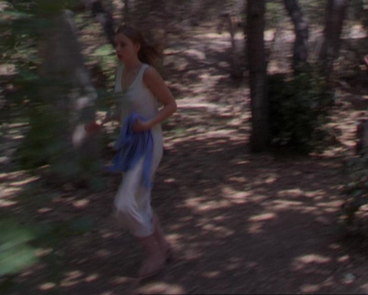 Charmed-Online_dot_net-3x02MagicHour0957.jpg Charmed-Online_dot_net-3x02MagicHour0957.jpg