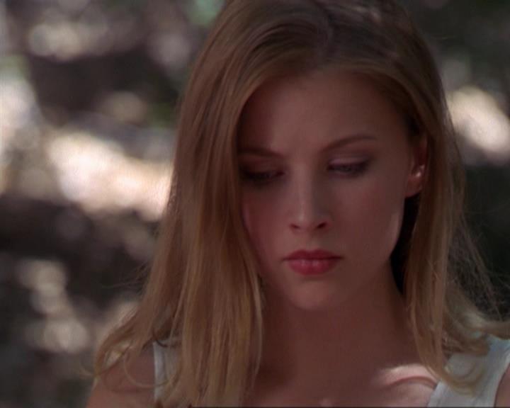 Charmed-Online_dot_net-3x02MagicHour0977.jpg