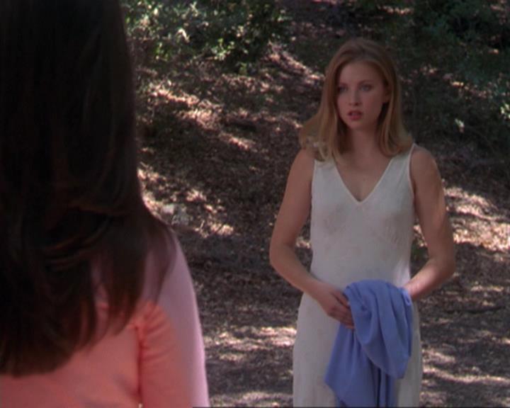 Charmed-Online_dot_net-3x02MagicHour0982.jpg
