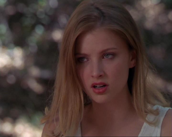 Charmed-Online_dot_net-3x02MagicHour0986.jpg