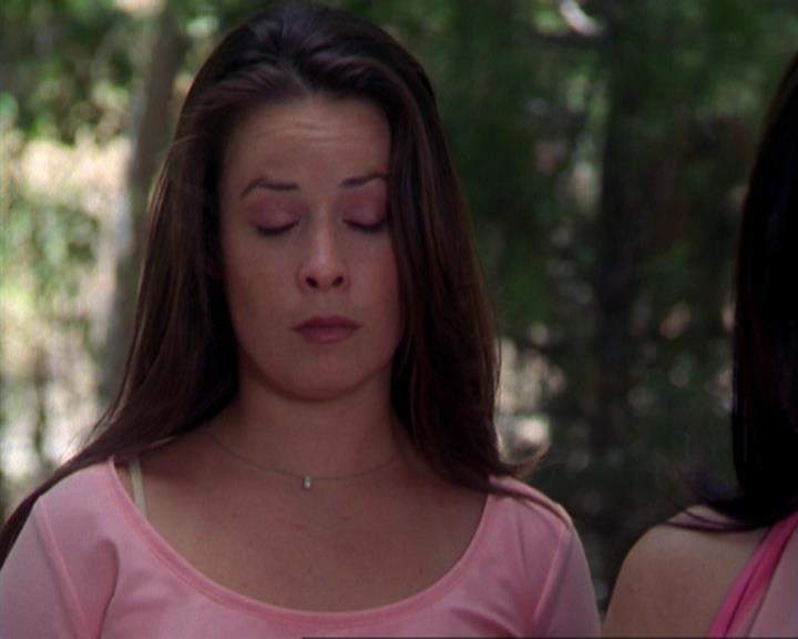 Charmed-Online_dot_net-3x02MagicHour1011.jpg