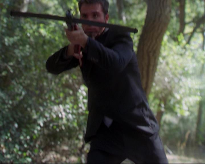 Charmed-Online_dot_net-3x02MagicHour1022.jpg