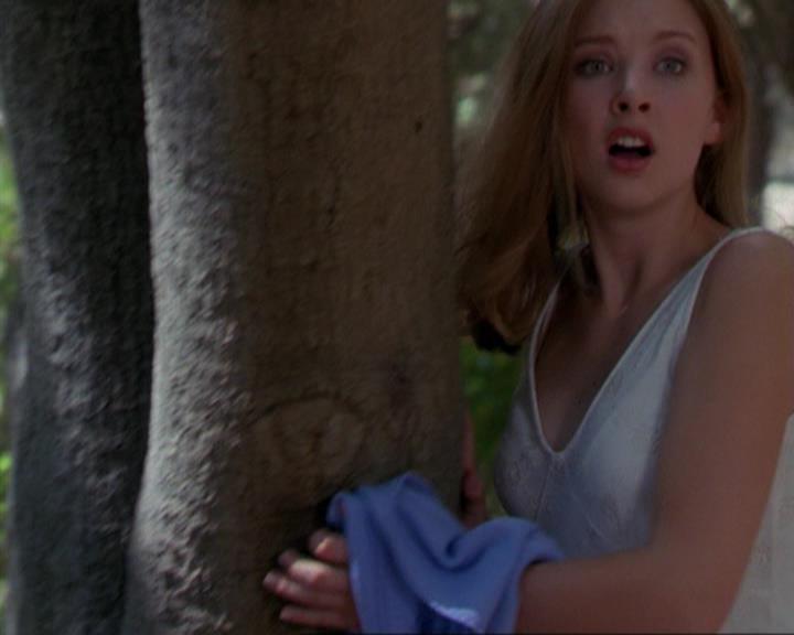 Charmed-Online_dot_net-3x02MagicHour1023.jpg