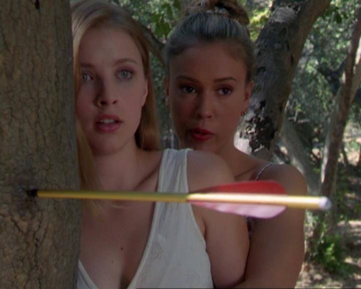 Charmed-Online_dot_net-3x02MagicHour1036.jpg Charmed-Online_dot_net-3x02MagicHour1036.jpg