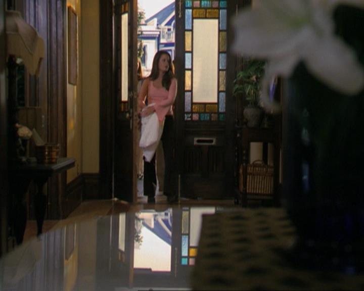Charmed-Online_dot_net-3x02MagicHour1042.jpg Charmed-Online_dot_net-3x02MagicHour1042.jpg