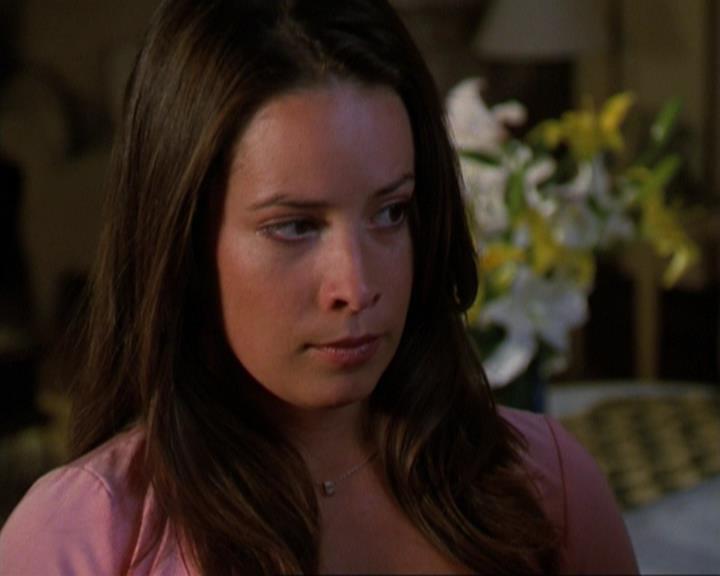 Charmed-Online_dot_net-3x02MagicHour1079.jpg