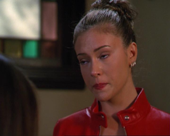 Charmed-Online_dot_net-3x02MagicHour1111.jpg Charmed-Online_dot_net-3x02MagicHour1111.jpg