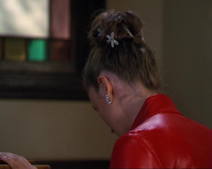Charmed-Online_dot_net-3x02MagicHour1131.jpg