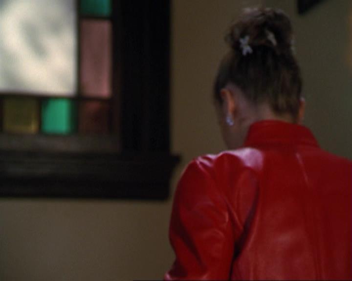 Charmed-Online_dot_net-3x02MagicHour1132.jpg