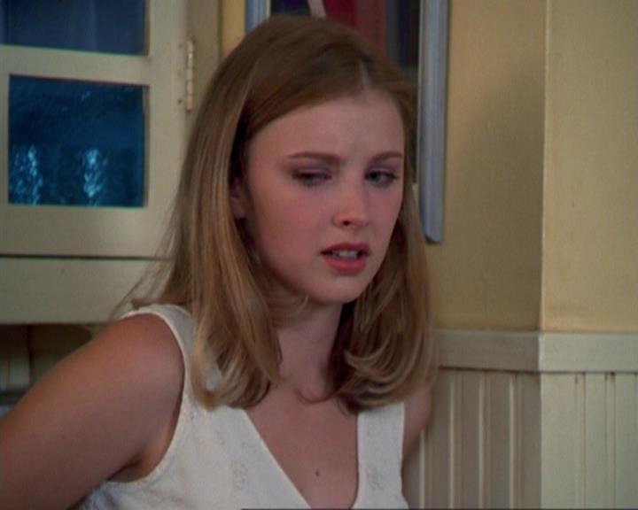 Charmed-Online_dot_net-3x02MagicHour1151.jpg