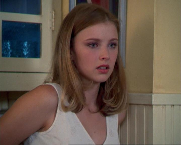 Charmed-Online_dot_net-3x02MagicHour1154.jpg