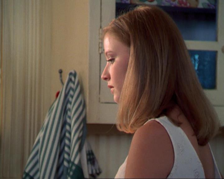 Charmed-Online_dot_net-3x02MagicHour1174.jpg Charmed-Online_dot_net-3x02MagicHour1174.jpg