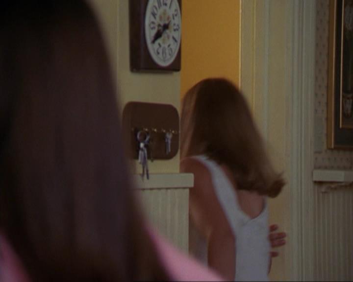 Charmed-Online_dot_net-3x02MagicHour1214.jpg