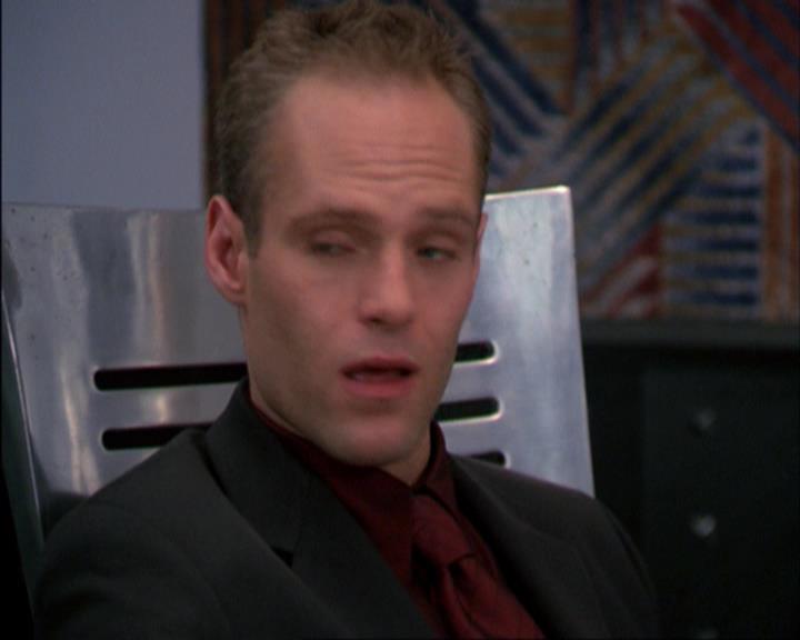 Charmed-Online_dot_net-3x02MagicHour1219.jpg