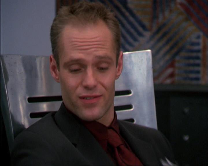 Charmed-Online_dot_net-3x02MagicHour1220.jpg