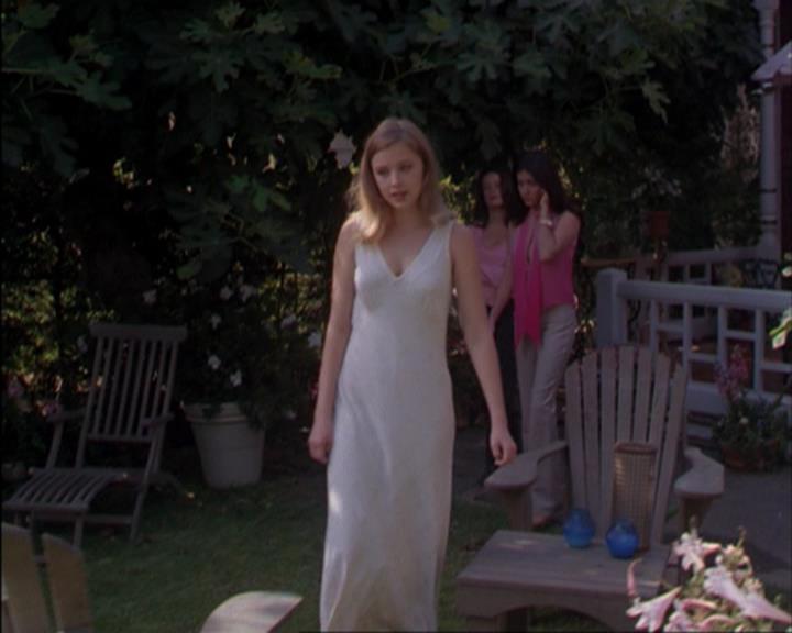 Charmed-Online_dot_net-3x02MagicHour1286.jpg