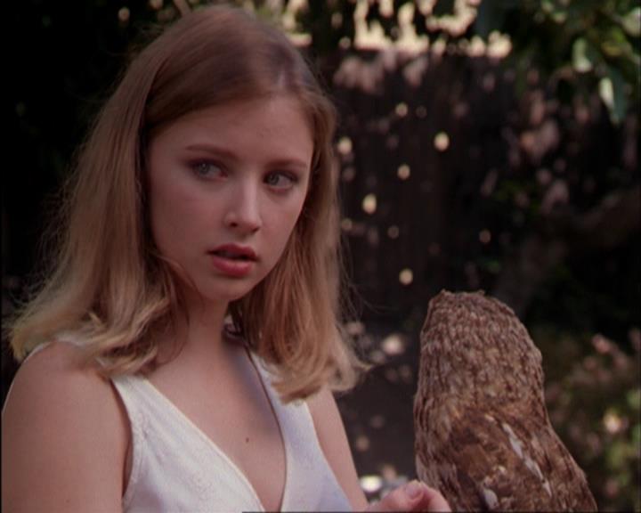 Charmed-Online_dot_net-3x02MagicHour1355.jpg
