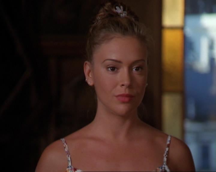 Charmed-Online_dot_net-3x02MagicHour1387.jpg