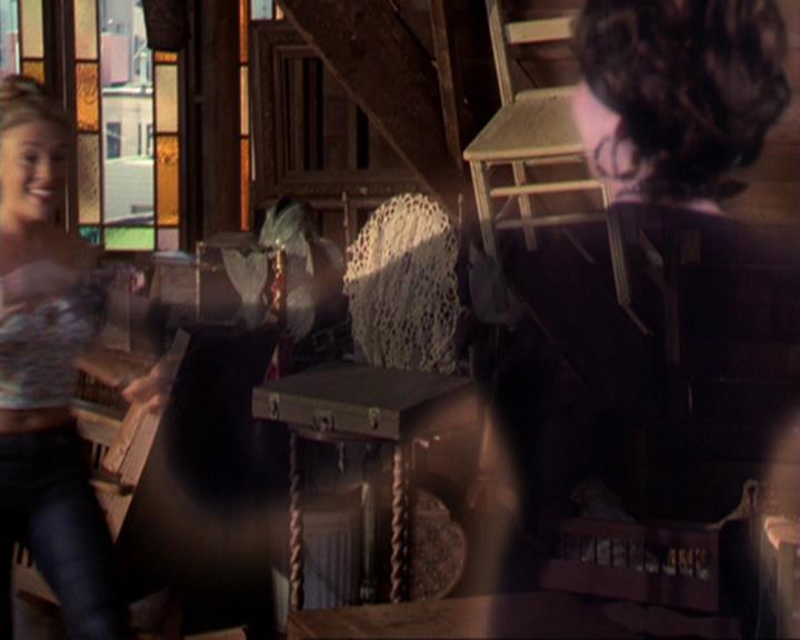 Charmed-Online_dot_net-3x02MagicHour1391.jpg