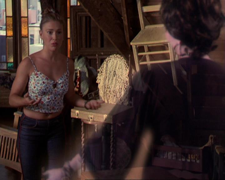 Charmed-Online_dot_net-3x02MagicHour1393.jpg