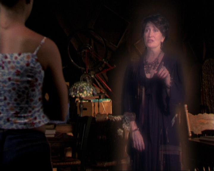 Charmed-Online_dot_net-3x02MagicHour1405.jpg