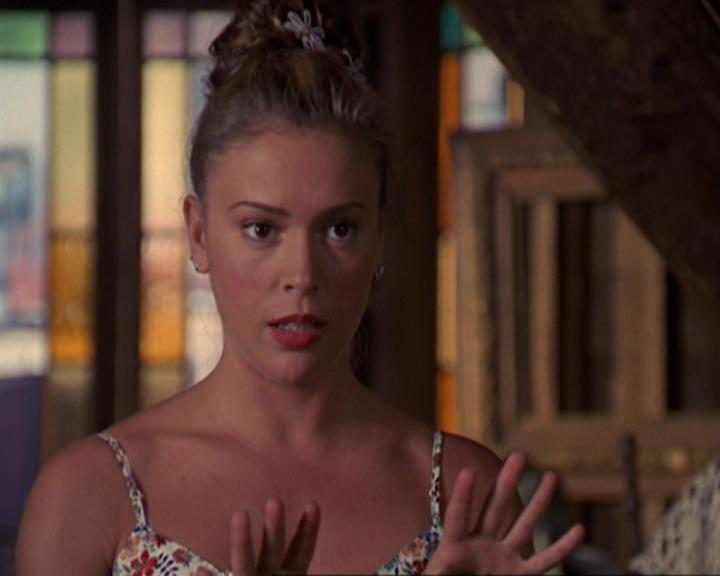 Charmed-Online_dot_net-3x02MagicHour1407.jpg