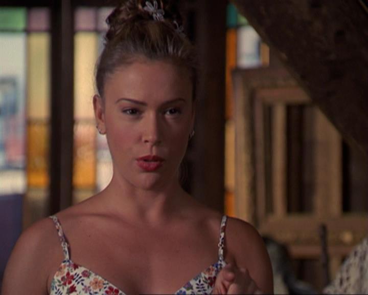 Charmed-Online_dot_net-3x02MagicHour1409.jpg