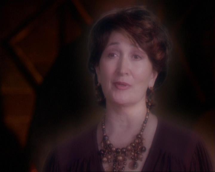 Charmed-Online_dot_net-3x02MagicHour1427.jpg