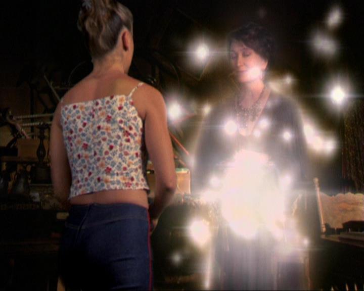 Charmed-Online_dot_net-3x02MagicHour1504.jpg Charmed-Online_dot_net-3x02MagicHour1504.jpg