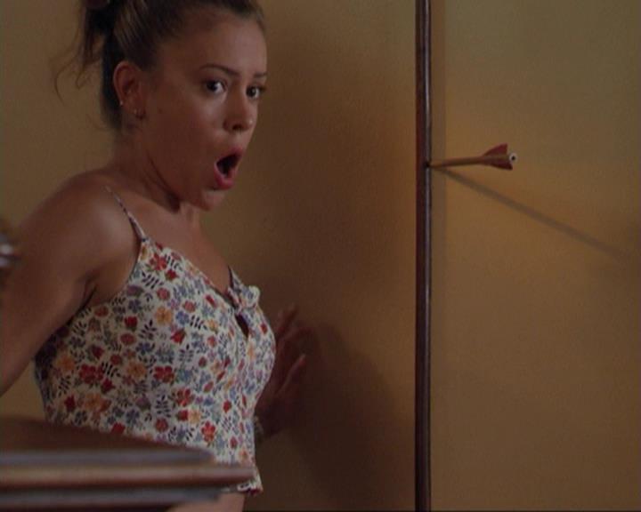 Charmed-Online_dot_net-3x02MagicHour1521.jpg