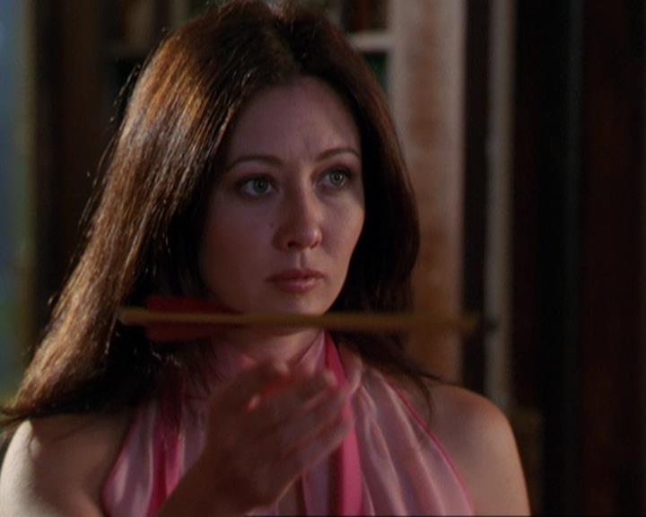 Charmed-Online_dot_net-3x02MagicHour1543.jpg