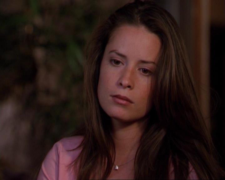 Charmed-Online_dot_net-3x02MagicHour1635.jpg