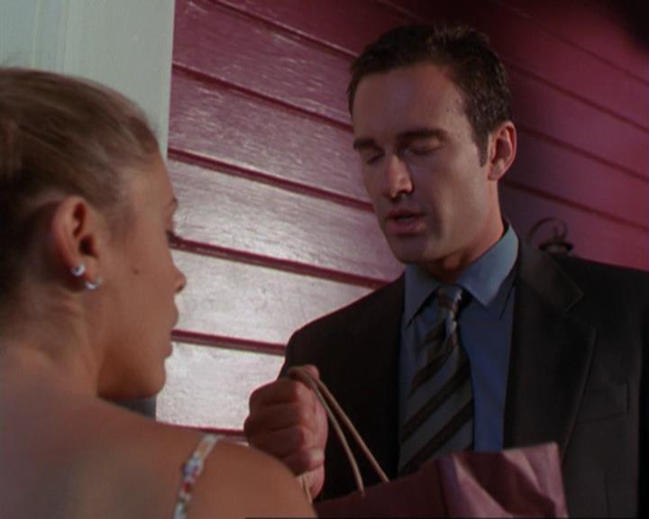 Charmed-Online_dot_net-3x02MagicHour1638.jpg