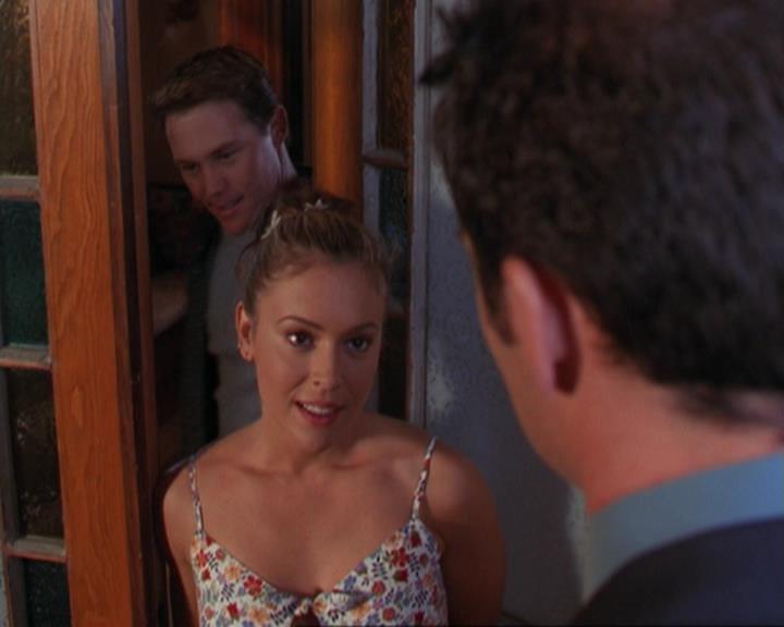 Charmed-Online_dot_net-3x02MagicHour1712.jpg