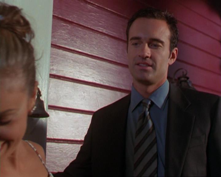 Charmed-Online_dot_net-3x02MagicHour1714.jpg