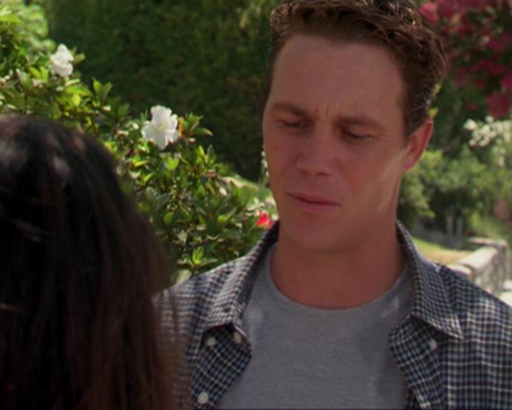 Charmed-Online_dot_net-3x02MagicHour1790.jpg