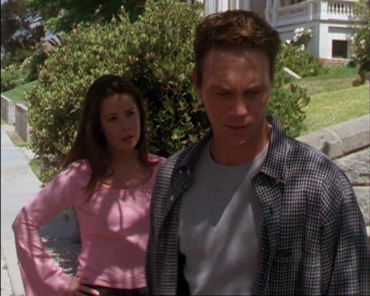 Charmed-Online_dot_net-3x02MagicHour1791.jpg Charmed-Online_dot_net-3x02MagicHour1791.jpg