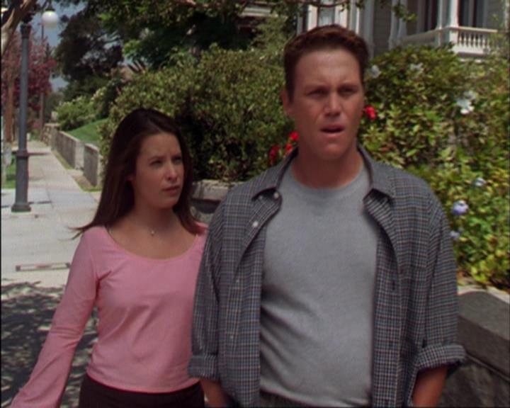 Charmed-Online_dot_net-3x02MagicHour1794.jpg