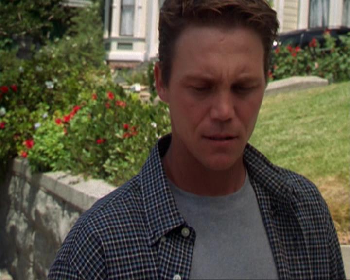 Charmed-Online_dot_net-3x02MagicHour1797.jpg