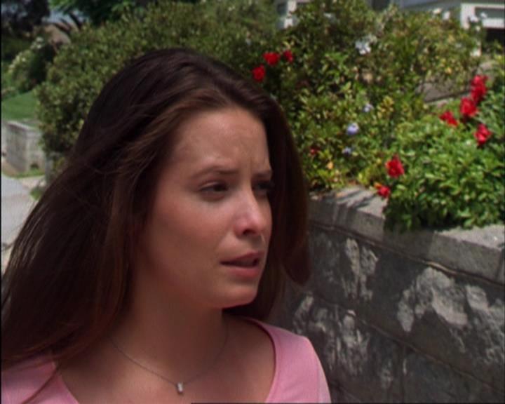 Charmed-Online_dot_net-3x02MagicHour1800.jpg